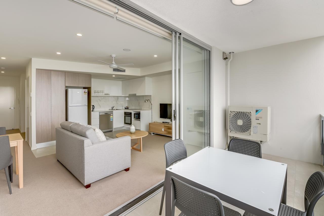 Aparthotel Aquarius Kawana à Kawana Waters Extérieur photo