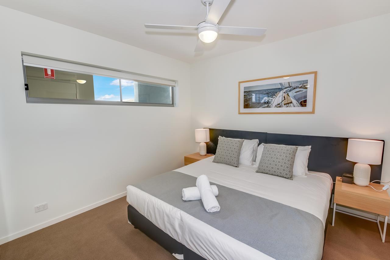 Aparthotel Aquarius Kawana à Kawana Waters Extérieur photo