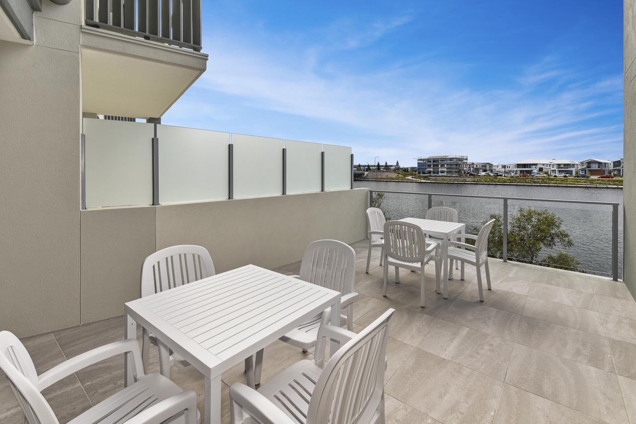 Aparthotel Aquarius Kawana à Kawana Waters Extérieur photo