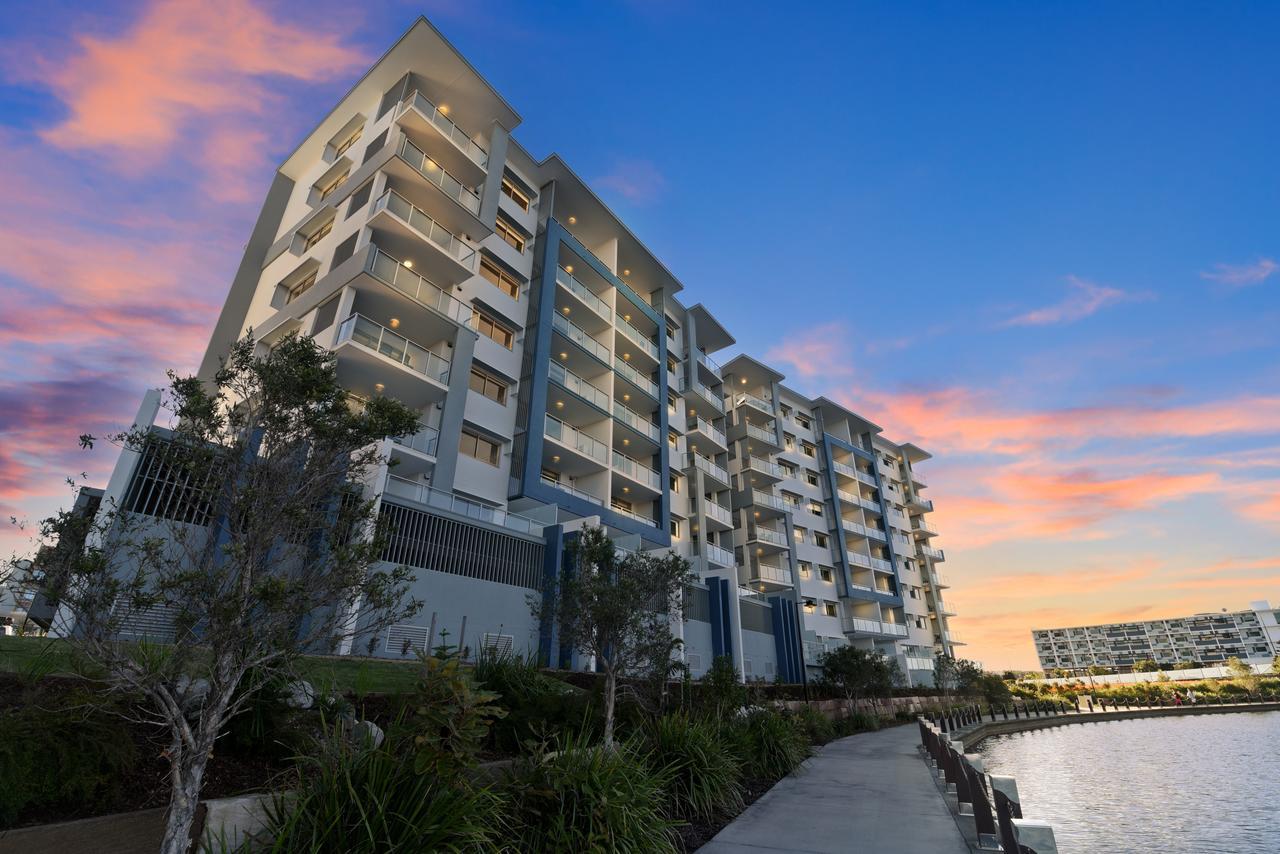 Aparthotel Aquarius Kawana à Kawana Waters Extérieur photo